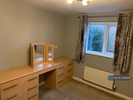 3 bedroom terraced house to rent - Photo 3