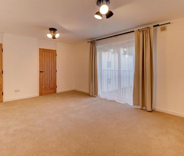 2 BED Apartment To rent - Photo 2