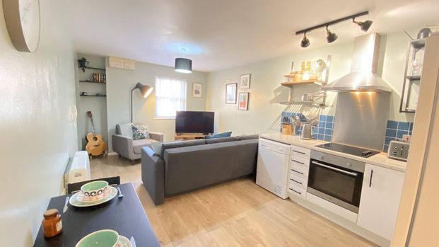 1 bedroom flat to rent - Photo 1