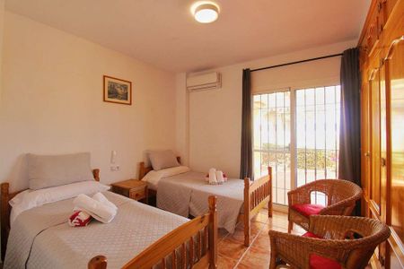 3 bedroom luxury Villa for rent in Alhaurín de la Torre, Spain - Photo 3