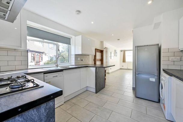 2 bedroom semi-detached house to rent - Photo 1