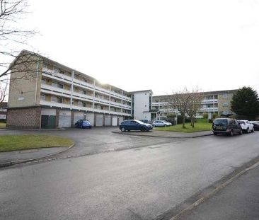 Tudor House, South Lynn Crescent, RG12 - Photo 4