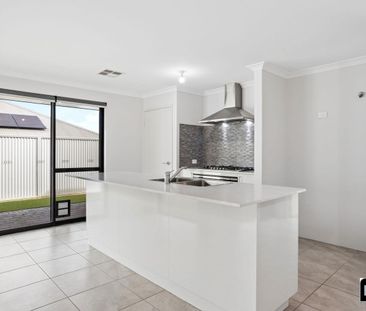 Modern Comfort Meets Coastal Convenience - Photo 5