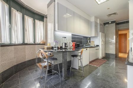 6 room luxury Apartment for rent in Lisbon, Portugal - Photo 3