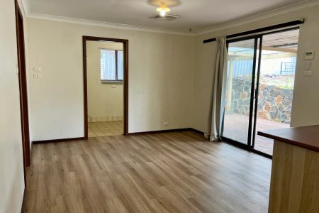 Location, location, location! - Photo 2