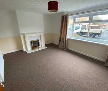 3 bedroom semi-detached house to rent - Photo 6
