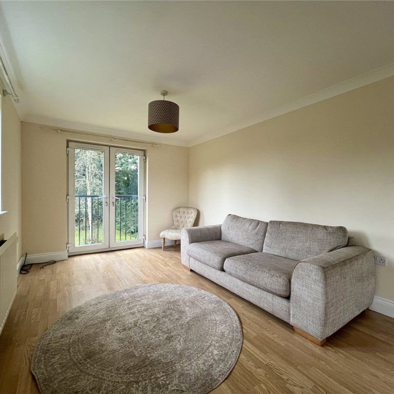 1 Bedroom Flat / Apartment - Winchester Road, Four Marks - Photo 1