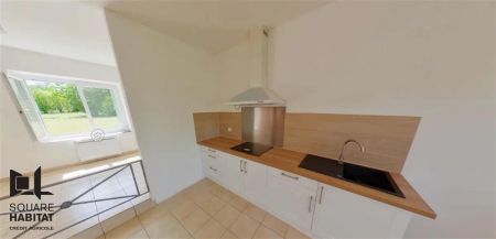 Location maison 4 pièces - 85m² à Usson du poitou (86350) - Photo 2