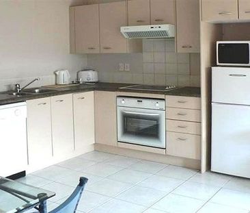 One Bedroom Apartment with A Carpark - Photo 6