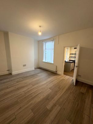 2 Bed Terraced House, Holmfield Avenue, M9 - Photo 1