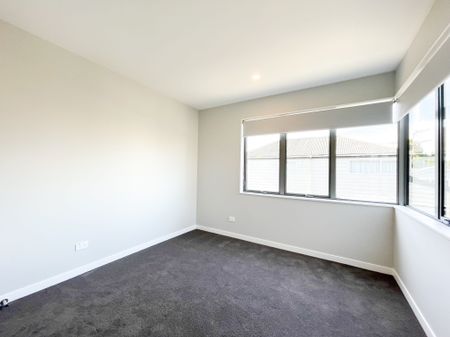 4 Bedrooms on Dexter Ave - Photo 4