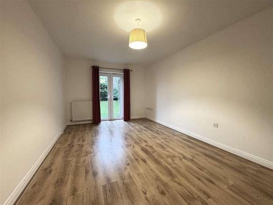 Baildon Way, Skelmanthorpe, HD8 - Photo 1