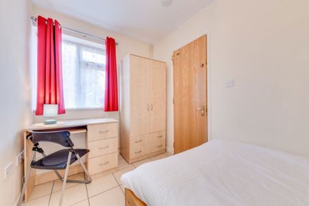 £659 p/w (£2,856 pcm) - Photo 2