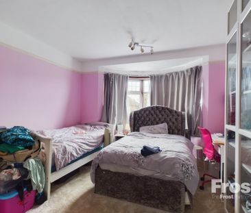 Park Avenue, Staines-Upon-Thames, Middlesex,TW18 - Photo 5