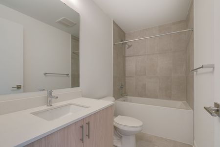 For Lease - 6 Red Squirrel Lane Unit# C-308, Richmond Hill, Ontario - Photo 5