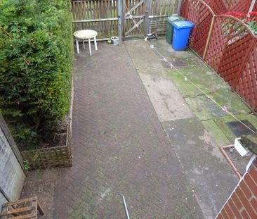 2 bedroom terraced house to rent - Photo 6