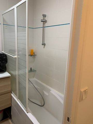 A louer Brest Bellevue/Facs grande chambre meublé dans colocation offre promotionelle 3 semaine gratuite. - Photo 5