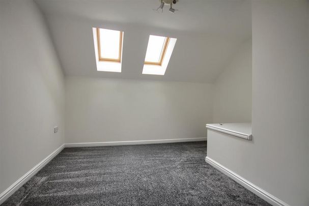3 bedroom semi-detached house to rent - Photo 1