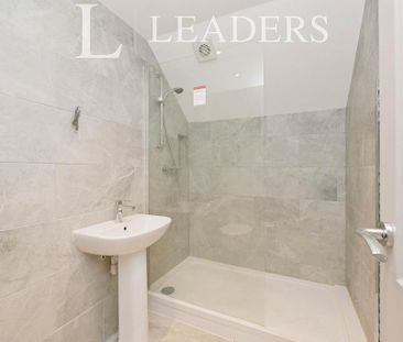 3 bedroom detached house to rent - Photo 3