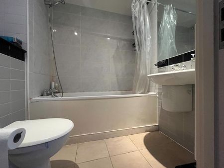 1 bedroom flat to rent - Photo 5