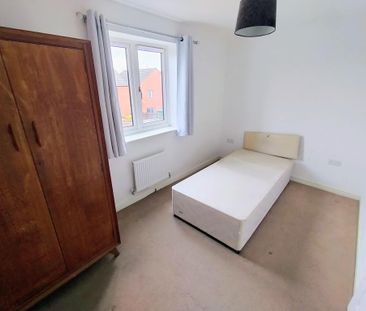 3 bedroom end of terrace house to rent - Photo 6