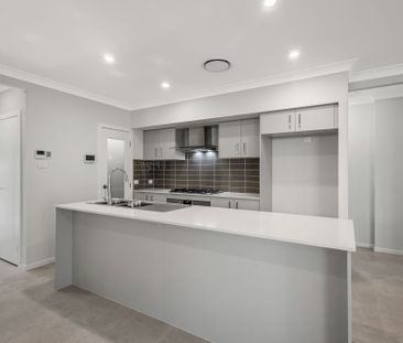 Family Friendly Living! - Photo 1