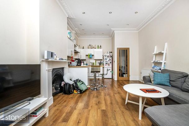 2 bedroom property to rent - Photo 1