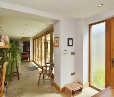 Vicarage Road - Photo 3