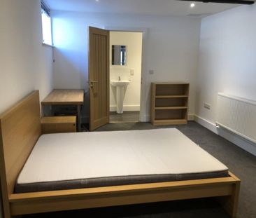 4 bedroom apartment to rent - Photo 4