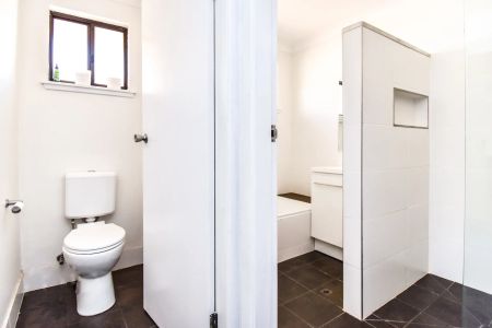 Neat Family Home in East Orange - Photo 3