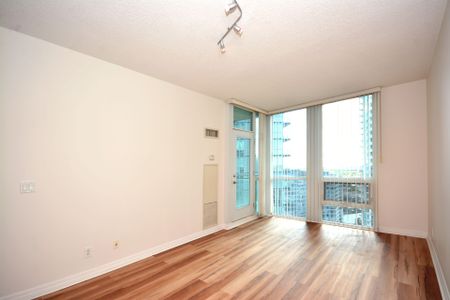 For Lease - 220 Burnhamthorpe Road Unit# 1805, Mississauga, Ontario - Photo 4