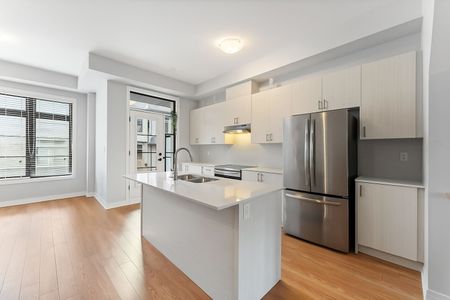 For Lease - 70 De La Roche Drive, Vaughan, Ontario - Photo 5