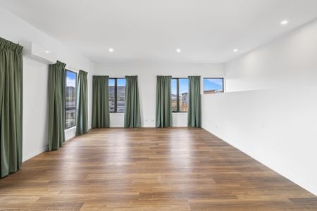 Beautifully Designed Home in Fantastic Location - Photo 3