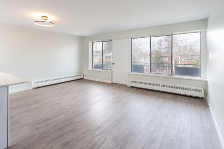 For Lease - 371 Lakeshore Road Unit# 302, Mississauga, Ontario - Photo 5