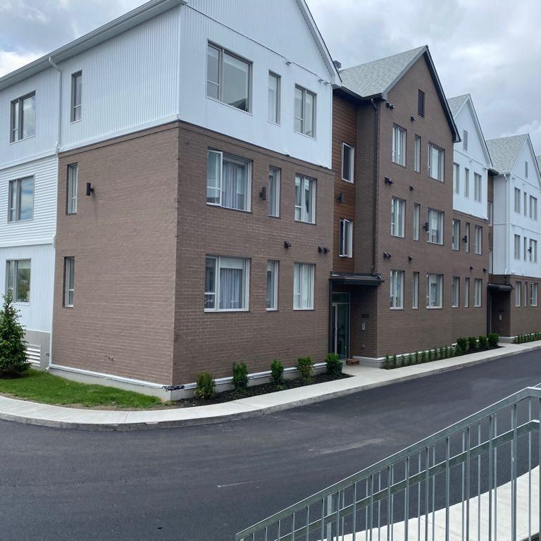 1300pi2_Condo 4-1/2 RDC_Mascouche_1er Novembre - Photo 1