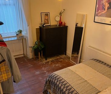Room in a Shared Flat, Renfrew Street, G3 - Photo 6