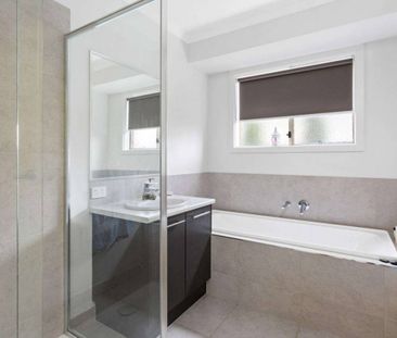 Immaculate family home in Epsom - Photo 6