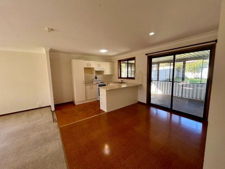 Home For Rent - Photo 5