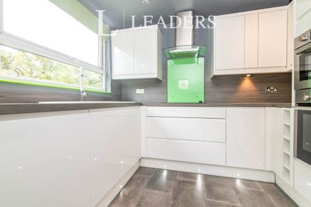 2 bedroom apartment to rent Pinehurst Drive, B38 - Photo 2