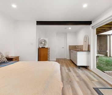 SPACIOUS 4 BEDROOM HOME IN BEAUTIFUL KILABEN BAY - Photo 1