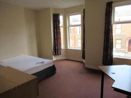 140 Fitzroy Avenue, Belfast, BT7 1HY - Photo 3