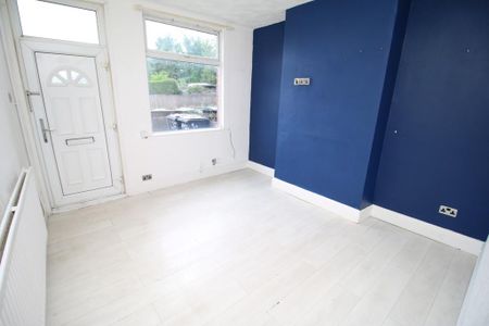 3 bedroom terraced house to rent - Photo 2