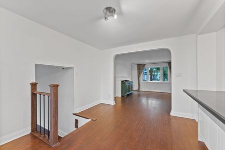 For Lease - 40 Scarboro Crescent, Toronto, Ontario - Photo 2