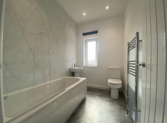 2 bedroom terraced house to rent - Photo 1