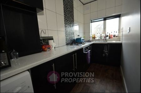 1 Bedroom Flat Hyde Park Leeds University - Photo 4