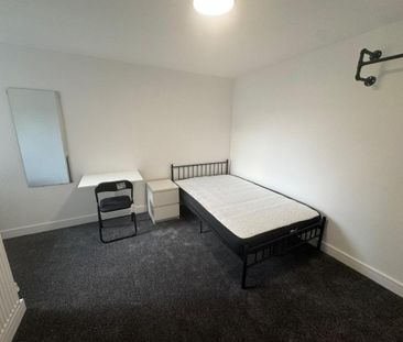 38 Margate Road, Southsea - Photo 2