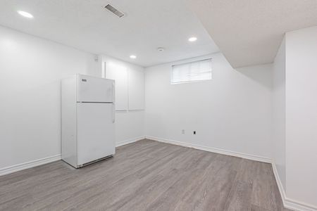 For Lease - 27 Danby Avenue Unit# 2, Toronto, Ontario - Photo 4
