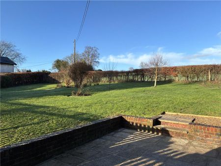 3 bedroom semi-detached house to rent - Photo 4