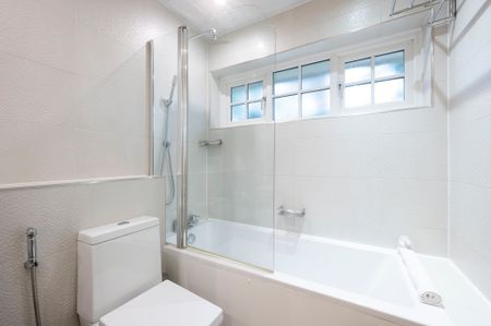 Oak Park Gardens, SW19, London - Photo 5