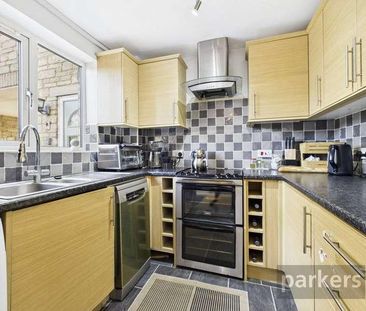 Barrington Close, Witney, Oxfordshire, OX28 - Photo 5